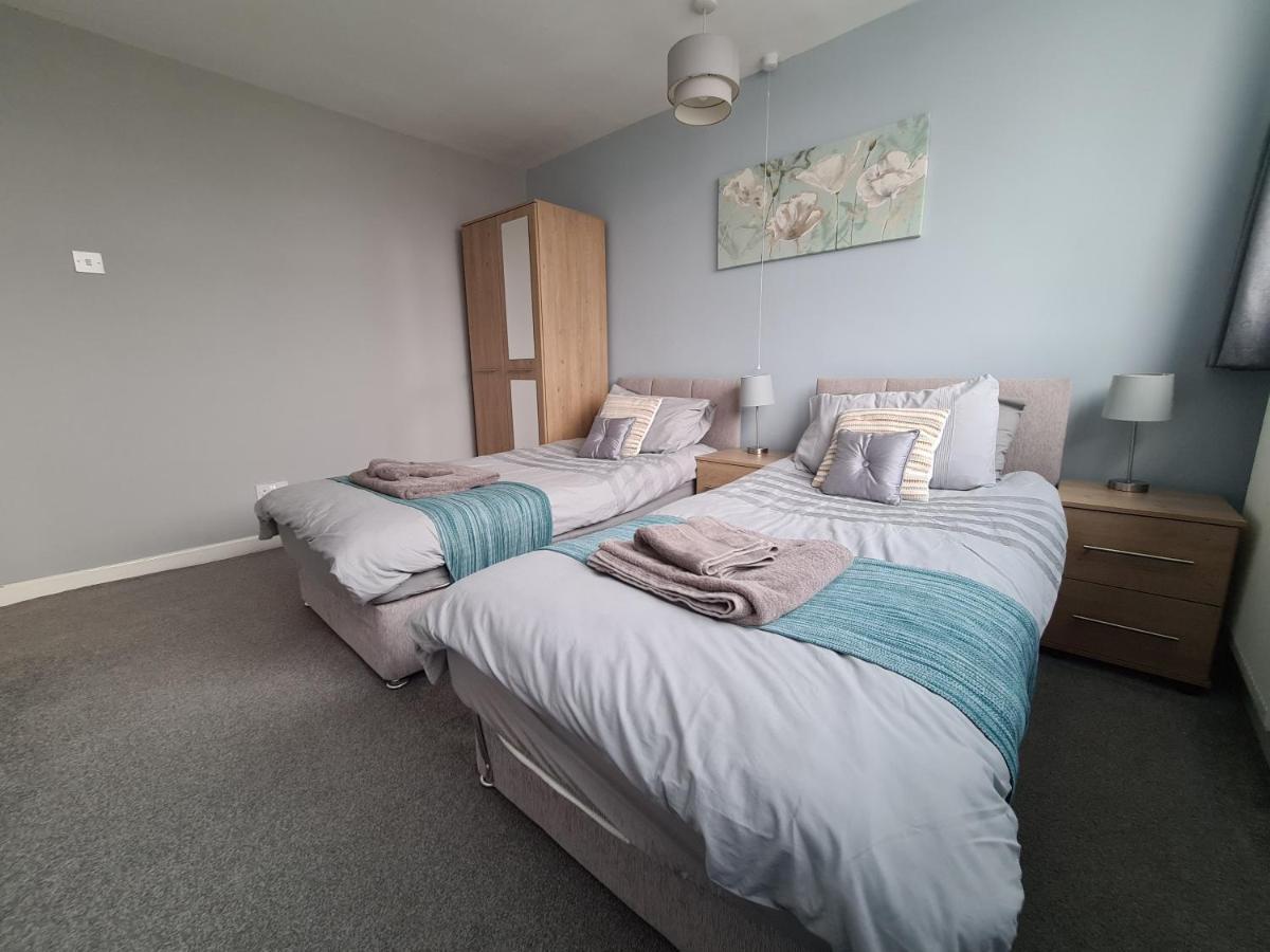 Apartment 3 Bedroom Apartment Coventry - Hosted By Coventry Accommodation *