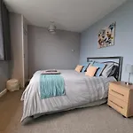 3 Bedroom Apartment Coventry - Hosted By Coventry Accommodation