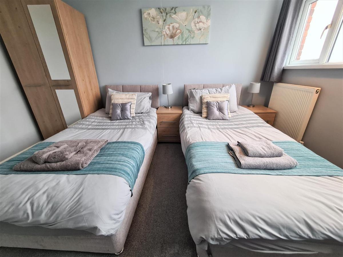 Apartment 3 Bedroom Apartment Coventry - Hosted By Coventry Accommodation